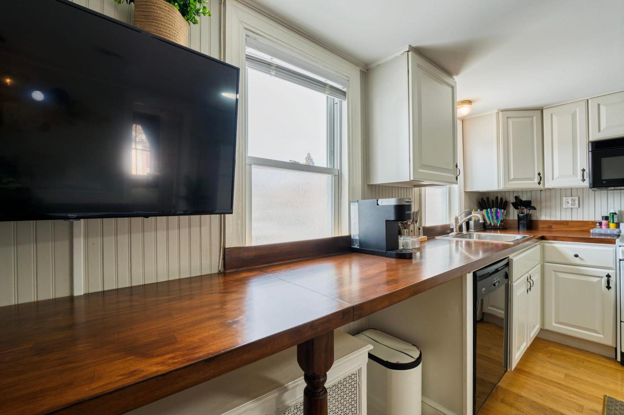 Top-Floor 1Br In Historic Capitol Hill Вашингтон Экстерьер фото
