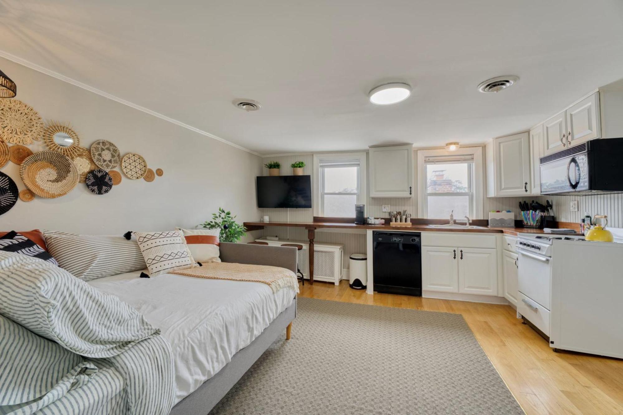 Top-Floor 1Br In Historic Capitol Hill Вашингтон Экстерьер фото